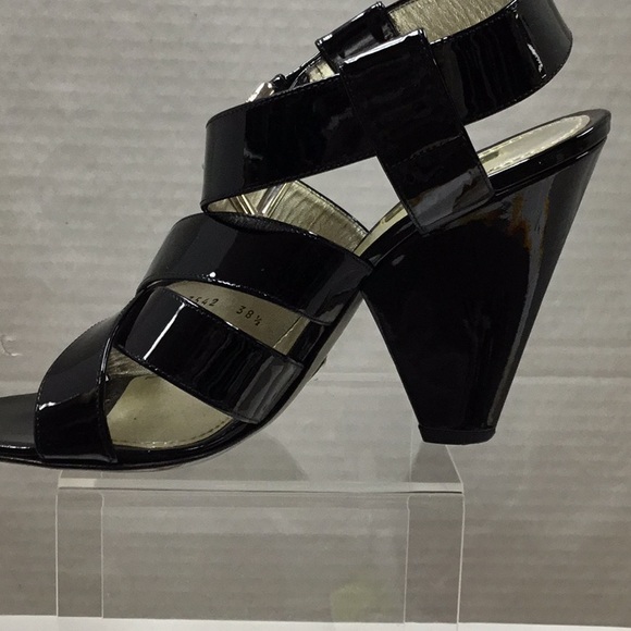 Dolce & Gabbana black patten strappy sandal heels. - Picture 2 of 4